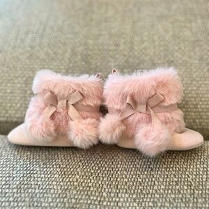 Baby Girl Furry Boots 3-6Mon NWOT